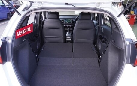 Honda Fit, 2022 год, 1 038 000 рублей, 30 фотография