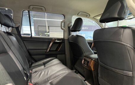 Toyota Land Cruiser Prado 150 рестайлинг 2, 2011 год, 2 553 000 рублей, 12 фотография