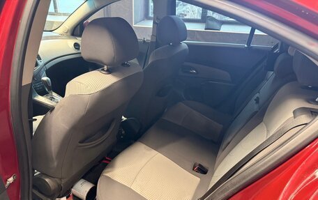 Chevrolet Cruze II, 2010 год, 530 000 рублей, 7 фотография