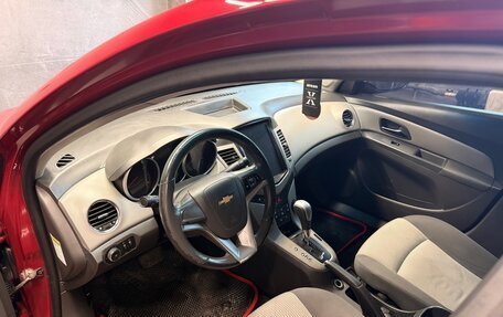 Chevrolet Cruze II, 2010 год, 530 000 рублей, 5 фотография