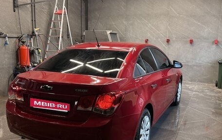 Chevrolet Cruze II, 2010 год, 530 000 рублей, 3 фотография