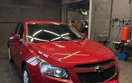Chevrolet Cruze II, 2010 год, 530 000 рублей, 8 фотография