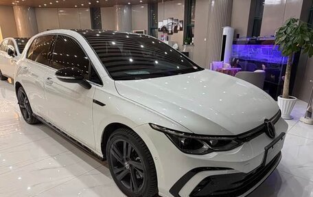 Volkswagen Golf VIII, 2023 год, 2 050 000 рублей, 2 фотография