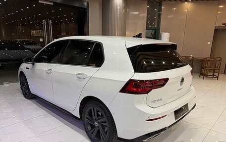 Volkswagen Golf VIII, 2023 год, 2 050 000 рублей, 4 фотография