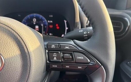 Toyota Yaris Cross, 2024 год, 2 179 153 рублей, 12 фотография