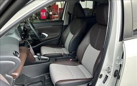 Toyota Yaris Cross, 2021 год, 1 605 153 рублей, 13 фотография