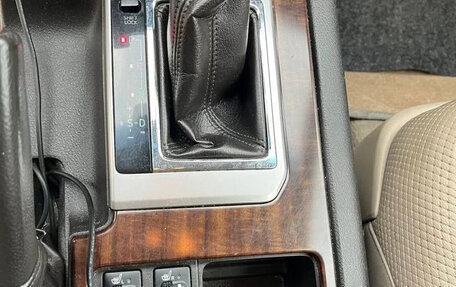 Toyota Land Cruiser Prado 150 рестайлинг 2, 2010 год, 3 150 000 рублей, 9 фотография