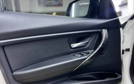 BMW 3 серия, 2017 год, 2 100 000 рублей, 13 фотография