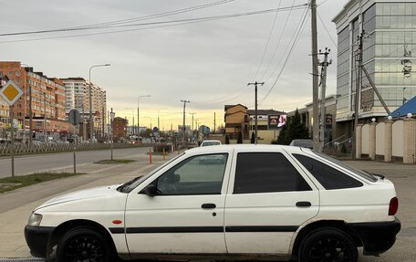 Ford Escort V, 1998 год, 73 000 рублей, 2 фотография