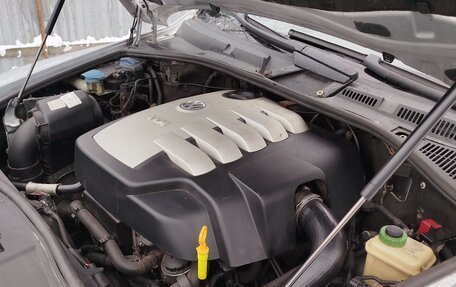 Volkswagen Touareg III, 2005 год, 1 150 000 рублей, 14 фотография