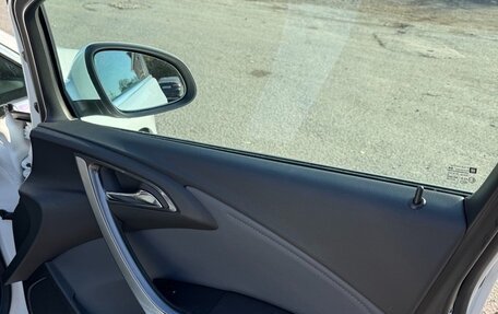 Opel Astra J, 2014 год, 980 000 рублей, 11 фотография