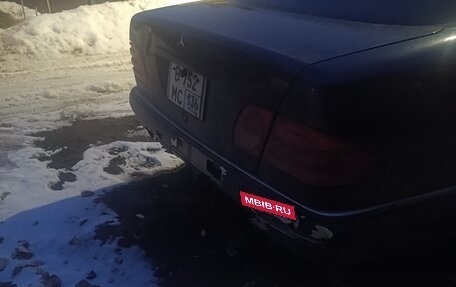 Mercedes-Benz E-Класс, 1998 год, 440 000 рублей, 5 фотография