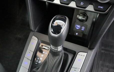 Hyundai Elantra VI рестайлинг, 2019 год, 1 699 000 рублей, 11 фотография