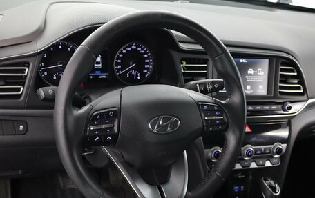 Hyundai Elantra VI рестайлинг, 2019 год, 1 699 000 рублей, 9 фотография