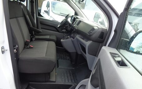 Opel Vivaro, 2022 год, 3 050 000 рублей, 6 фотография