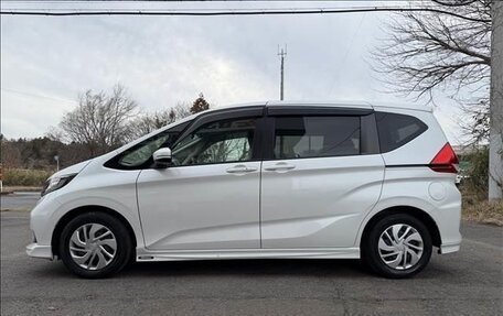Honda Freed II, 2022 год, 1 243 000 рублей, 2 фотография