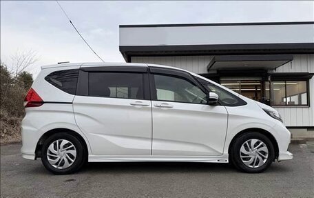 Honda Freed II, 2022 год, 1 243 000 рублей, 6 фотография