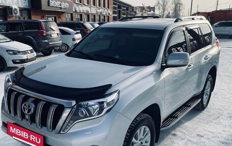 Toyota Land Cruiser Prado 150 рестайлинг 2, 2015 год, 3 990 000 рублей, 5 фотография
