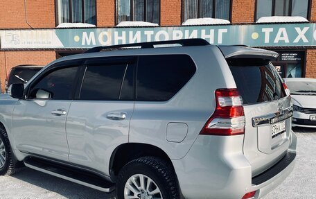 Toyota Land Cruiser Prado 150 рестайлинг 2, 2015 год, 3 990 000 рублей, 14 фотография