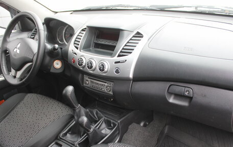 Mitsubishi L200 IV рестайлинг, 2014 год, 1 218 000 рублей, 12 фотография