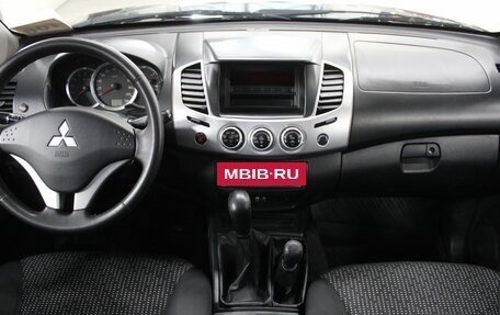 Mitsubishi L200 IV рестайлинг, 2014 год, 1 218 000 рублей, 9 фотография