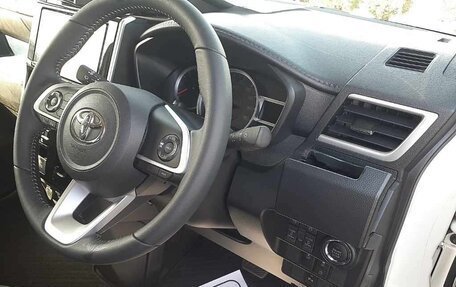 Toyota Roomy I, 2022 год, 897 000 рублей, 9 фотография