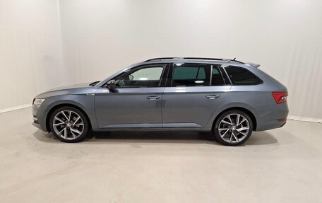 Skoda Superb III рестайлинг, 2021 год, 3 200 000 рублей, 2 фотография