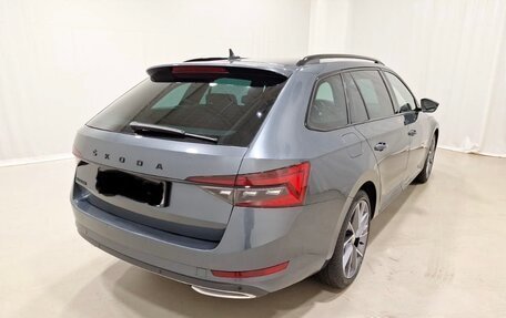 Skoda Superb III рестайлинг, 2021 год, 3 200 000 рублей, 5 фотография