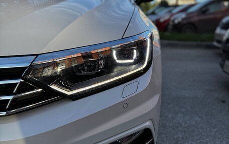 Volkswagen Passat B8 рестайлинг, 2015 год, 1 950 000 рублей, 11 фотография