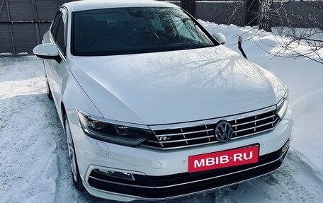 Volkswagen Passat B8 рестайлинг, 2015 год, 1 950 000 рублей, 8 фотография