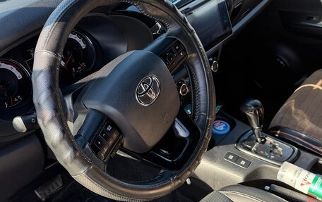 Toyota Hilux VIII, 2018 год, 2 800 000 рублей, 4 фотография