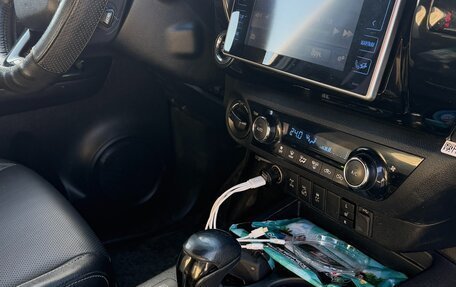 Toyota Hilux VIII, 2018 год, 2 800 000 рублей, 7 фотография