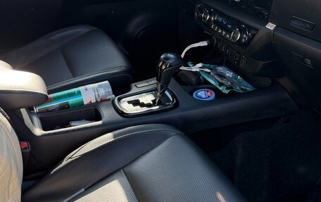 Toyota Hilux VIII, 2018 год, 2 800 000 рублей, 9 фотография