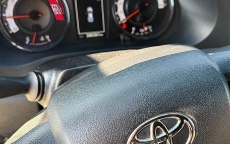 Toyota Hilux VIII, 2018 год, 2 800 000 рублей, 10 фотография