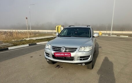 Volkswagen Touareg III, 2007 год, 1 000 000 рублей, 2 фотография