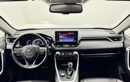 Toyota RAV4, 2022 год, 4 169 000 рублей, 17 фотография