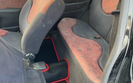 Nissan Micra II, 2000 год, 300 000 рублей, 3 фотография