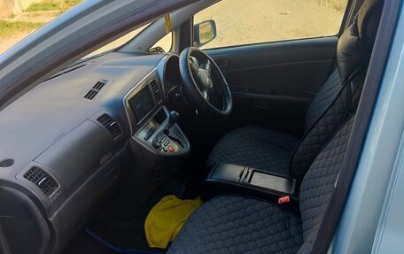 Toyota Wish II, 2004 год, 720 000 рублей, 11 фотография