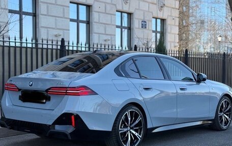 BMW 5 серия, 2023 год, 7 980 000 рублей, 2 фотография