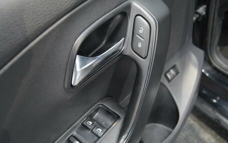 Volkswagen Polo VI (EU Market), 2011 год, 550 000 рублей, 12 фотография