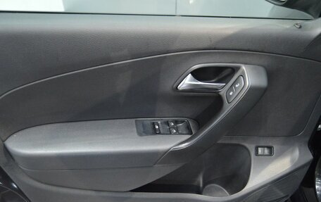 Volkswagen Polo VI (EU Market), 2011 год, 550 000 рублей, 11 фотография