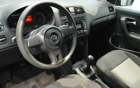 Volkswagen Polo VI (EU Market), 2011 год, 550 000 рублей, 15 фотография