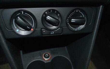 Volkswagen Polo VI (EU Market), 2011 год, 550 000 рублей, 18 фотография