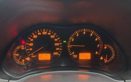 Toyota Avensis III рестайлинг, 2005 год, 670 000 рублей, 12 фотография