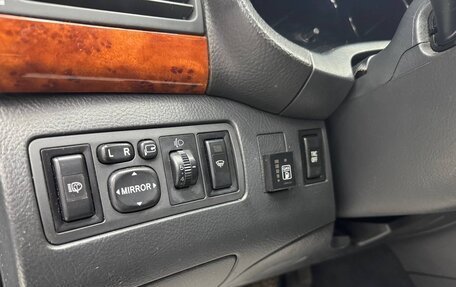 Toyota Avensis III рестайлинг, 2005 год, 670 000 рублей, 21 фотография