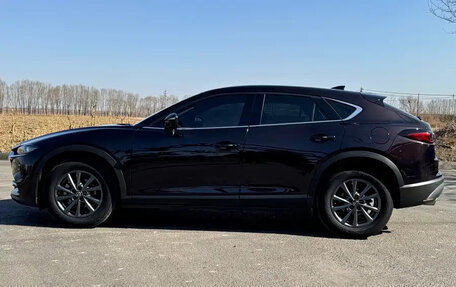 Mazda CX-4, 2023 год, 1 680 777 рублей, 7 фотография