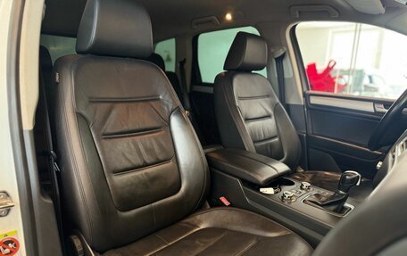 Volkswagen Touareg III, 2013 год, 2 075 000 рублей, 10 фотография