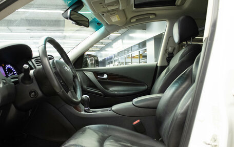 Infiniti QX50 I рестайлинг, 2017 год, 2 189 000 рублей, 10 фотография