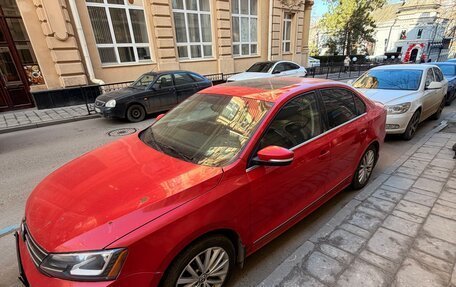 Volkswagen Jetta VI, 2015 год, 1 900 000 рублей, 3 фотография