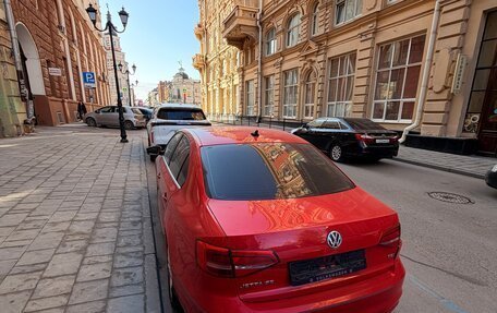 Volkswagen Jetta VI, 2015 год, 1 900 000 рублей, 4 фотография